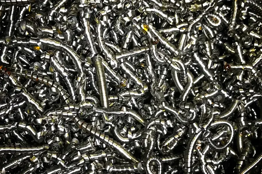 Svarvade detaljer i metall